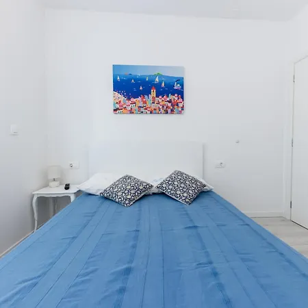Apartment Sore *