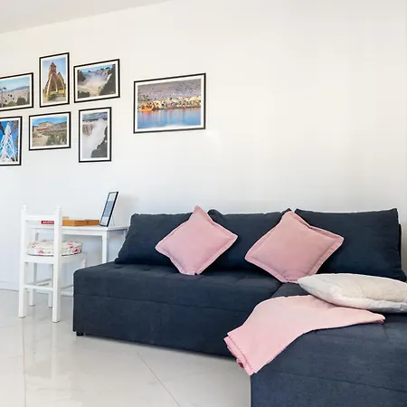 Apartment Sore